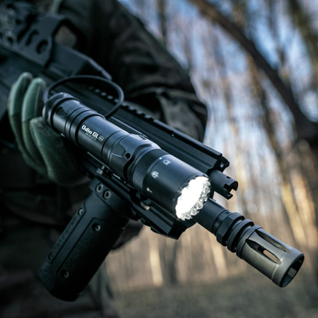Olight Latarka na broń z celownikiem laserowym Odin GL M z montażem 1500 lumenów