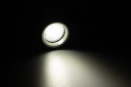 Latarka czołowa Armytek Wizard C2 USB v4 warm